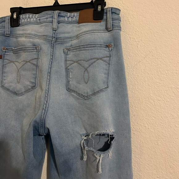 Judy Blue Back Rip 90'S STRAIGHT Light Wash Women’s Sz 7/28 Distressed High Rise - Picture 6 of 11